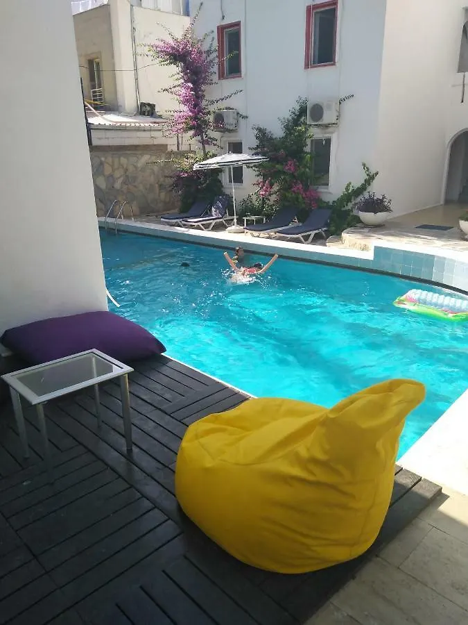 Bircan Hotel Bodrum 2*,